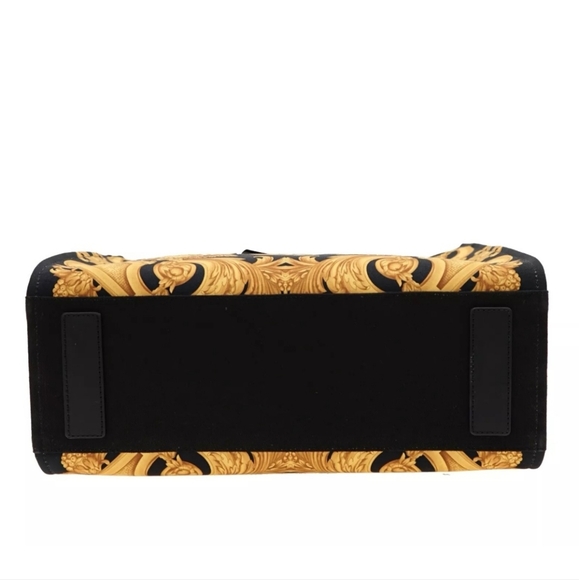 🔴Sold on M*****i🔴Versace La Medusa Tote - Picture 5 of 5